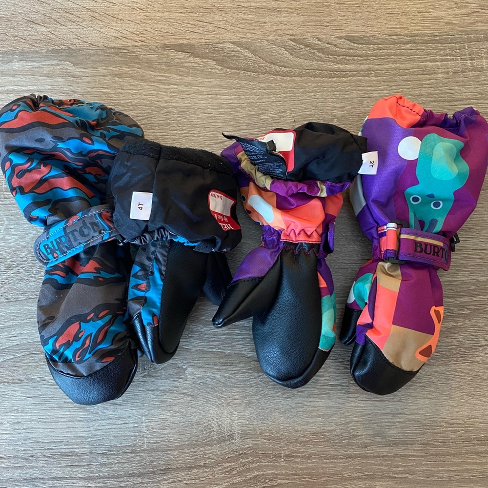 Burton toddler mittens. GUC. 2T and 4T